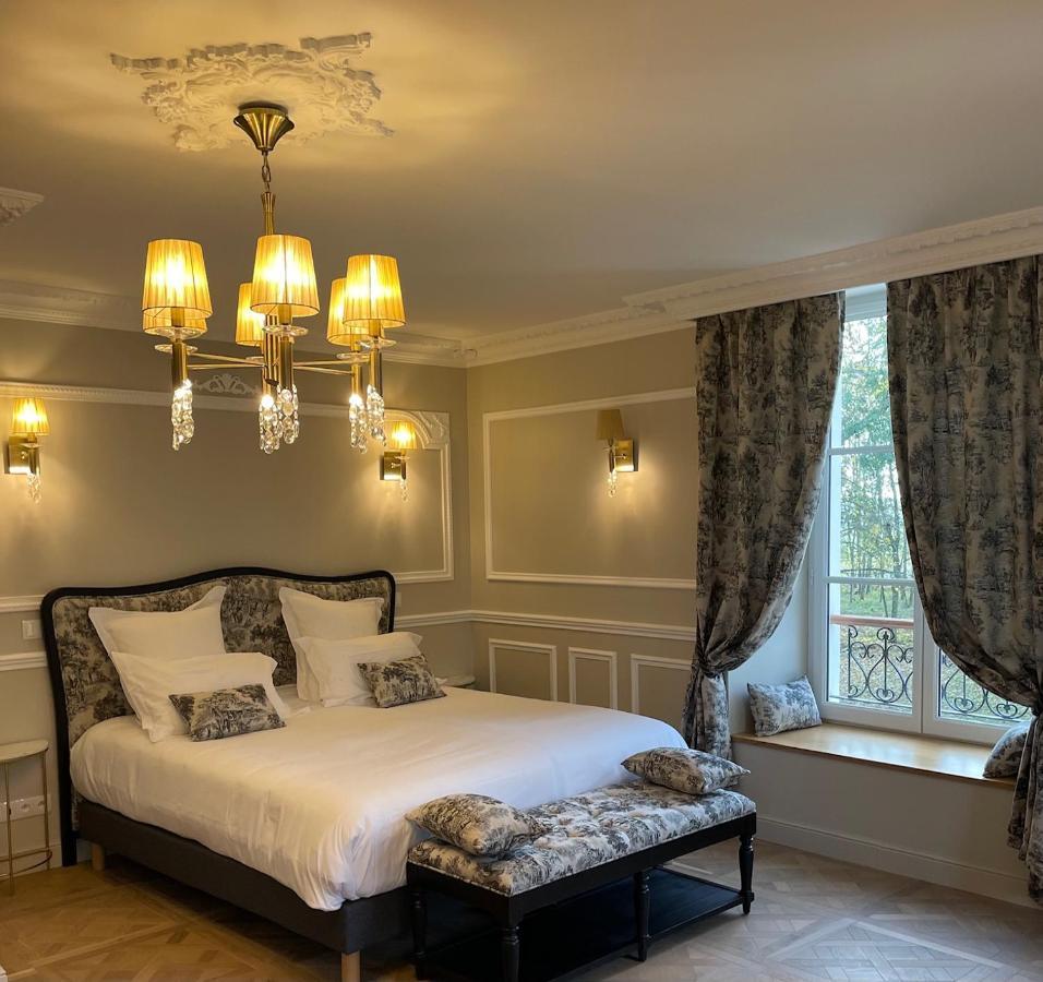 Hôtel Château des Hauts de Provins à Champcenest Extérieur photo