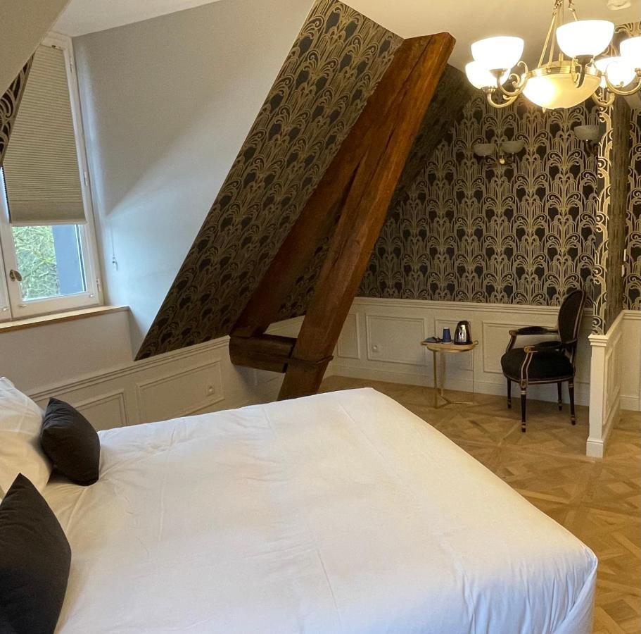 Hôtel Château des Hauts de Provins à Champcenest Extérieur photo