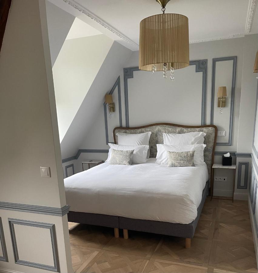 Hôtel Château des Hauts de Provins à Champcenest Extérieur photo